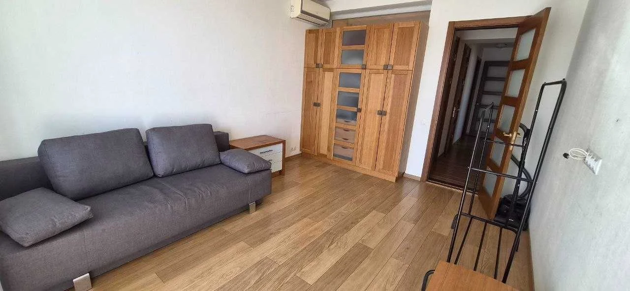 Продаж 6-кімнатного будинку 243 м2 з гаражем у Сухому Фонтані