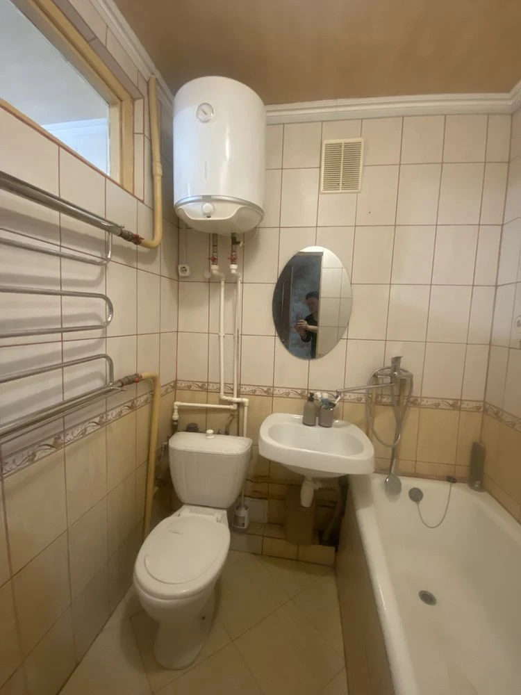 Продається 1-кімнатна квартира, вулиця Кравчука