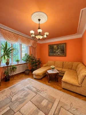 Duplex with city amenities (Goostomel Street (K)