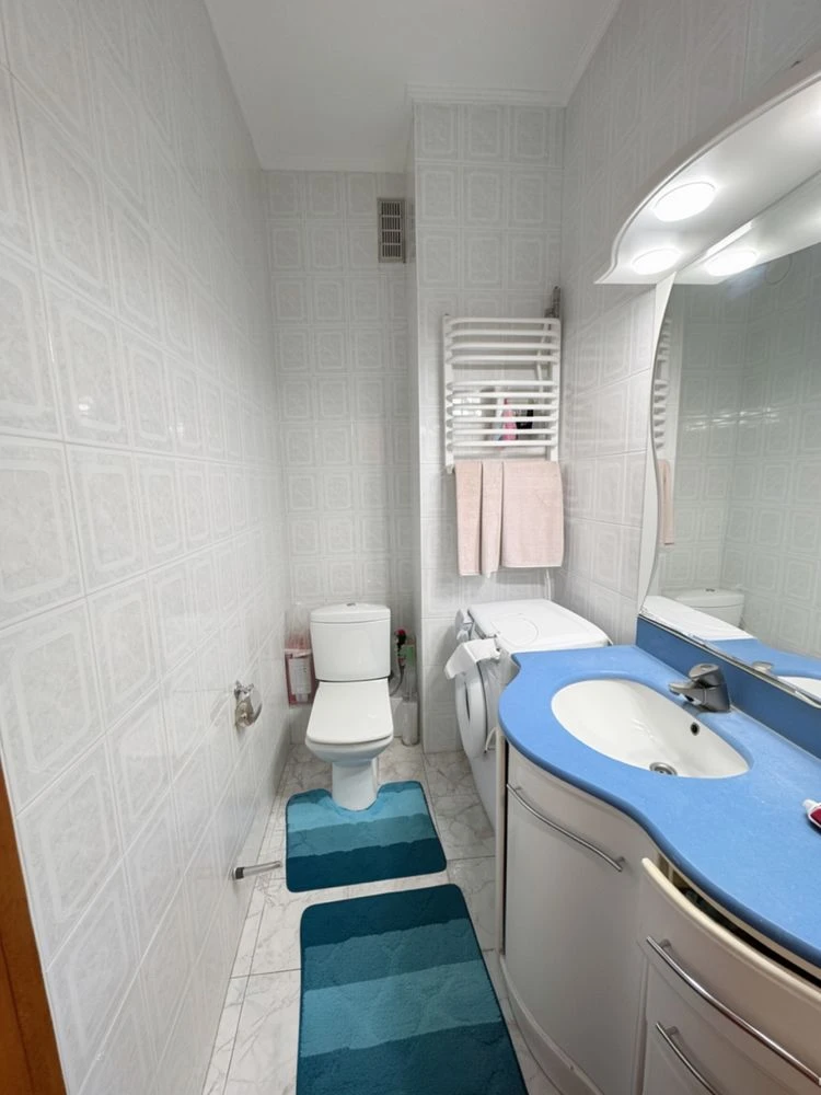 Duplex with city amenities (Goostomel Street (K)