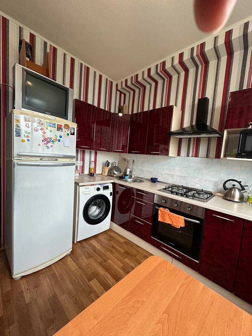 For sale 2-bedroom apartment, 5-7 minutes walk from Maselsky metro