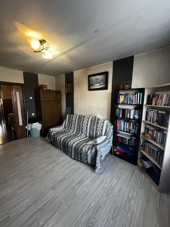 St. Meresyeva 2 rooms 60 sq m, brick, new layout
3 / 5 floors