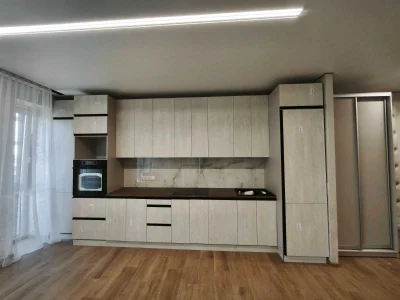 Продається 2-кімнатна квартира з якісним ремонтом, меблями т