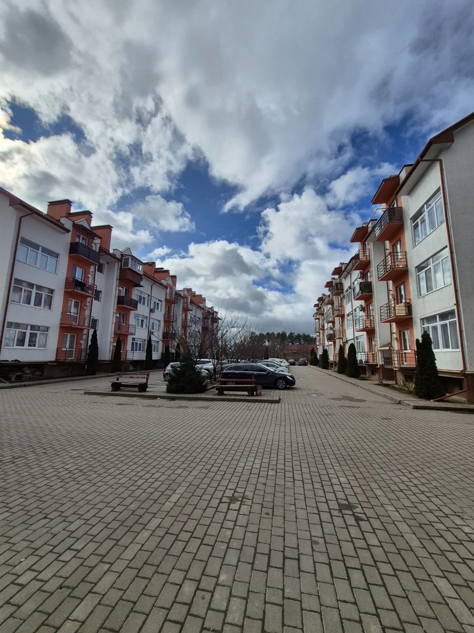 Продаж 1.5.кім.квартири вул.Єньківська (будинок на газу)