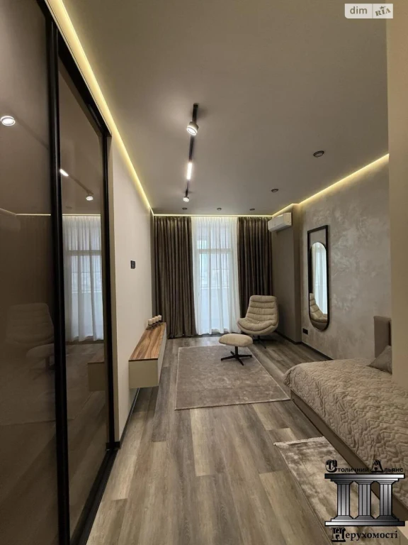 Apartment for Sale: Center