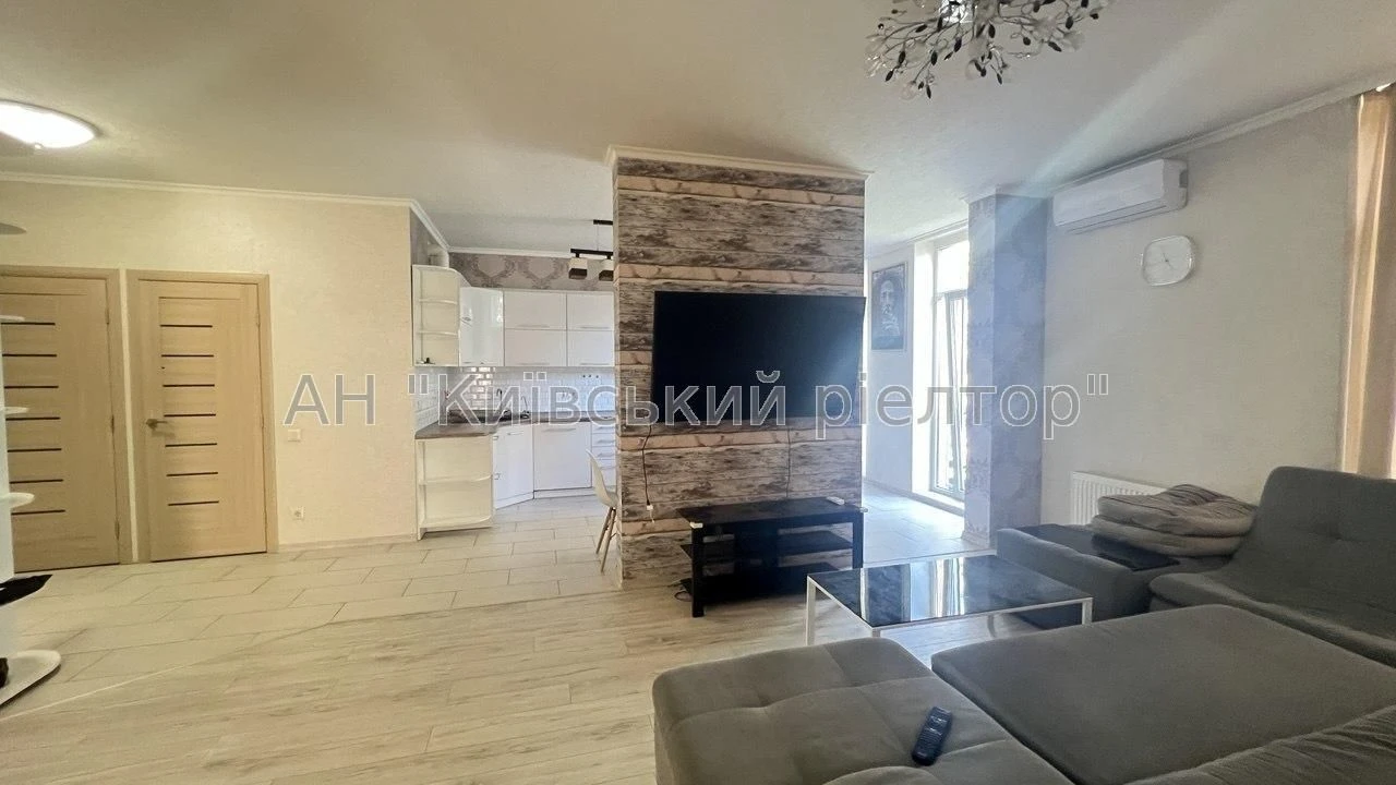 Sale of a 3-room apartment, Regenatorna, 4, building 14