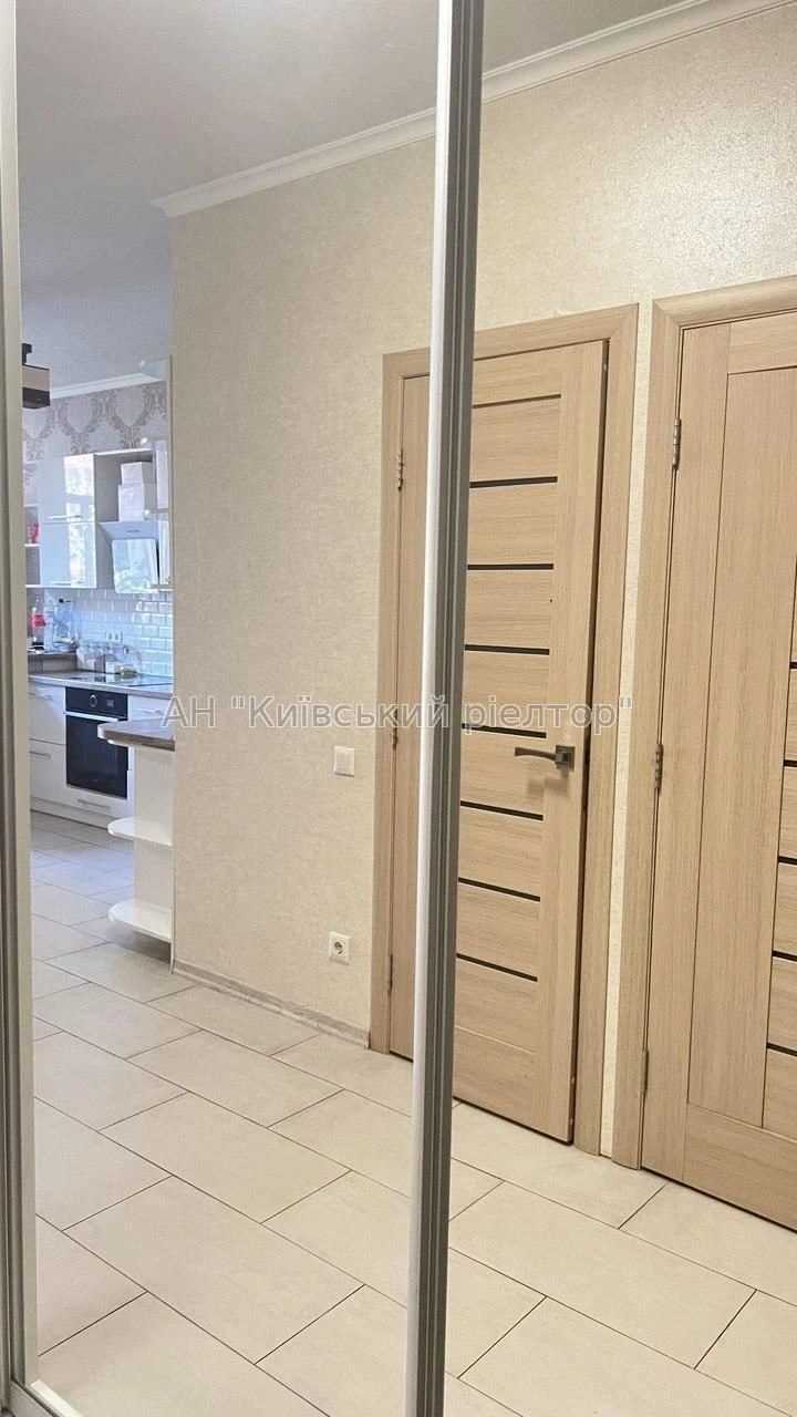 Sale of a 3-room apartment, Regenatorna, 4, building 14