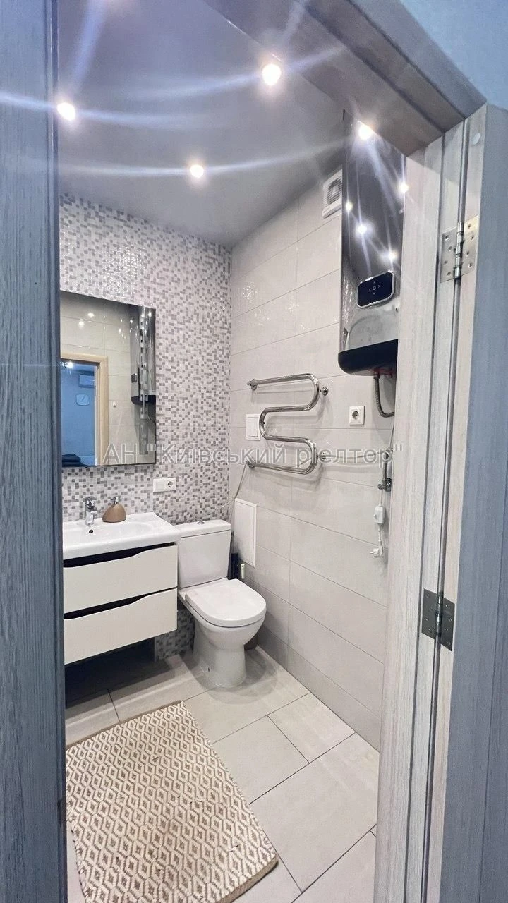 Sale of a 3-room apartment, Regenatorna, 4, building 14