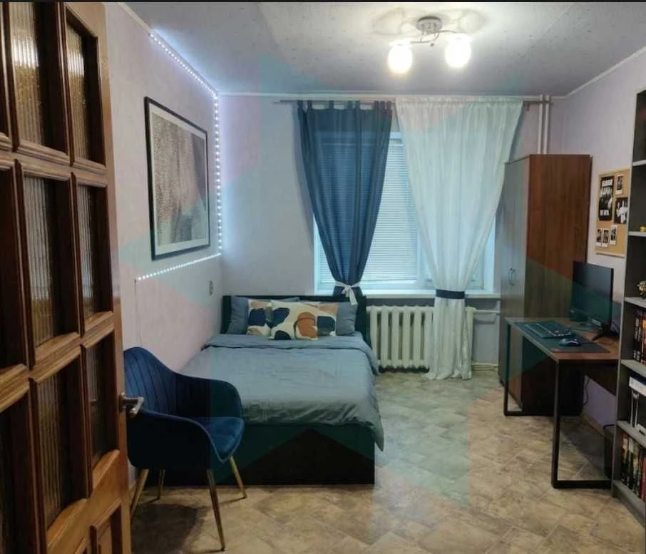 Продаж 3 к. квартири на жм Тополя 2, б. 12