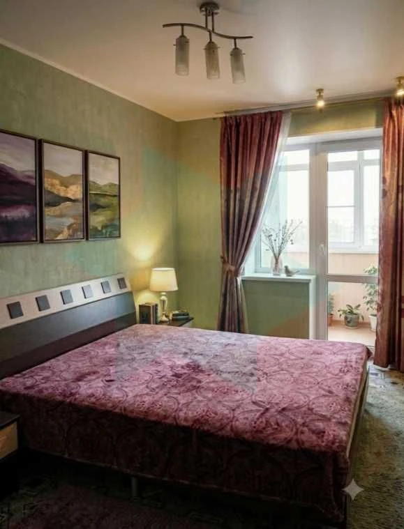 Продаж 3 к. квартири на жм Тополя 2, б. 12