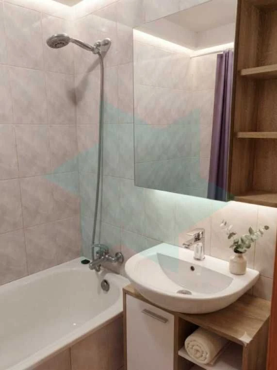 Продаж 3 к. квартири на жм Тополя 2, б. 12