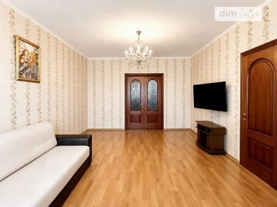 Продаж 3к квартири 121 кв. м на просп. Голосіївський 68 • ID