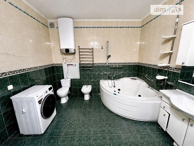 Продаж 3к квартири 121 кв. м на просп. Голосіївський 68 • ID