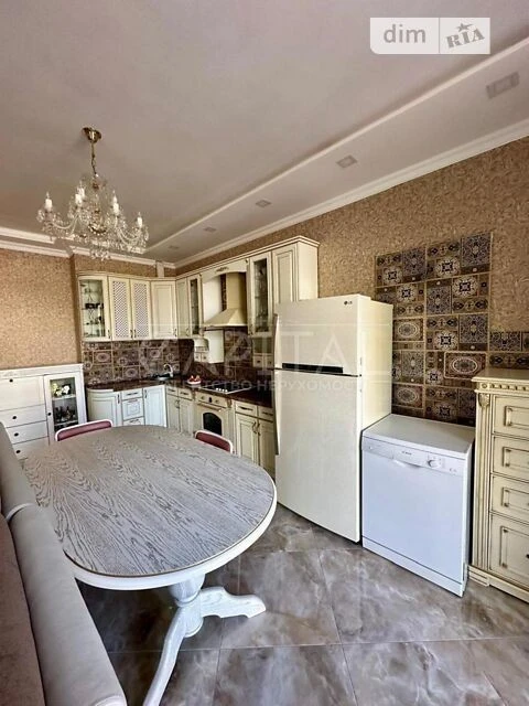 Продаж 4к квартири 120 кв. м на вул. Дегтярна 19 • ID 347190