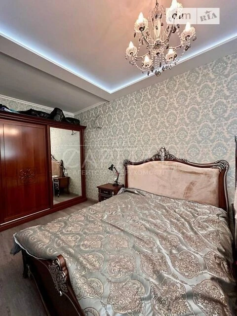 Продаж 4к квартири 120 кв. м на вул. Дегтярна 19 • ID 347190