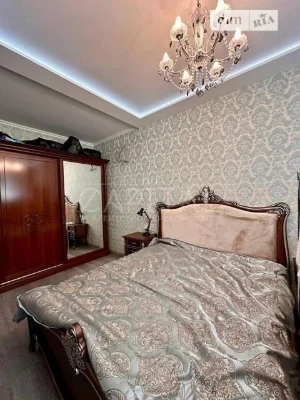 Продаж 4к квартири 120 кв. м на вул. Дегтярна 19 • ID 347190