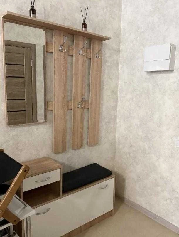 Продам гостинку у Слобідському районі на Нових будинках