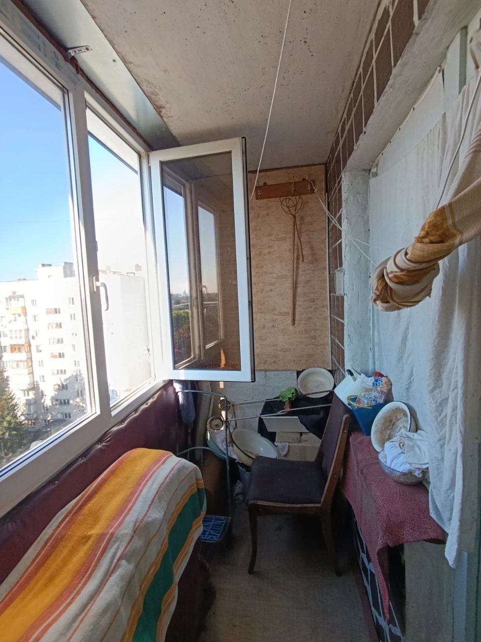 Продаж 2-к.квартири в цегляному будинку в районі літака!
