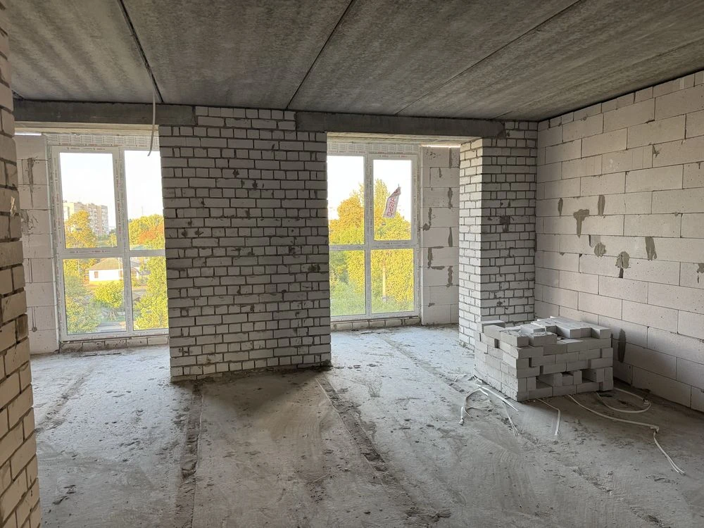 Продаж квартир в небольшом новом доме