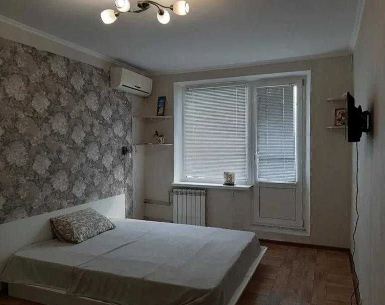 Продам 2 кімнатну квартиру метро Студенська