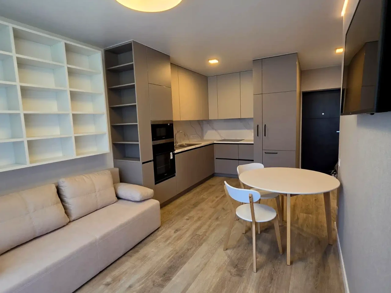 Оренда квартири 1-кімн. 45.8 м² 2/26 пов.