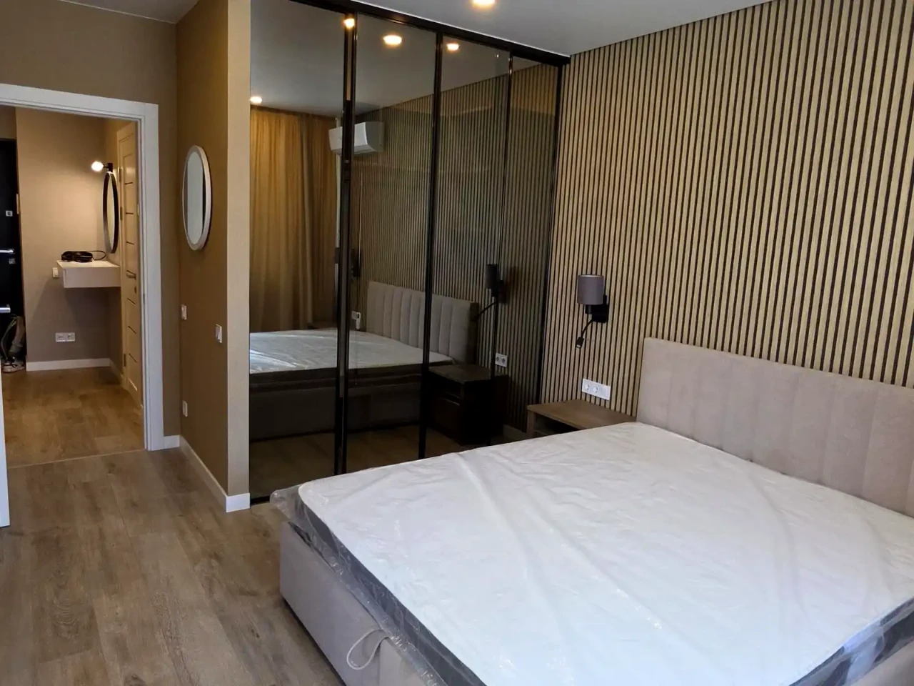 Оренда квартири 1-кімн. 45.8 м² 2/26 пов.