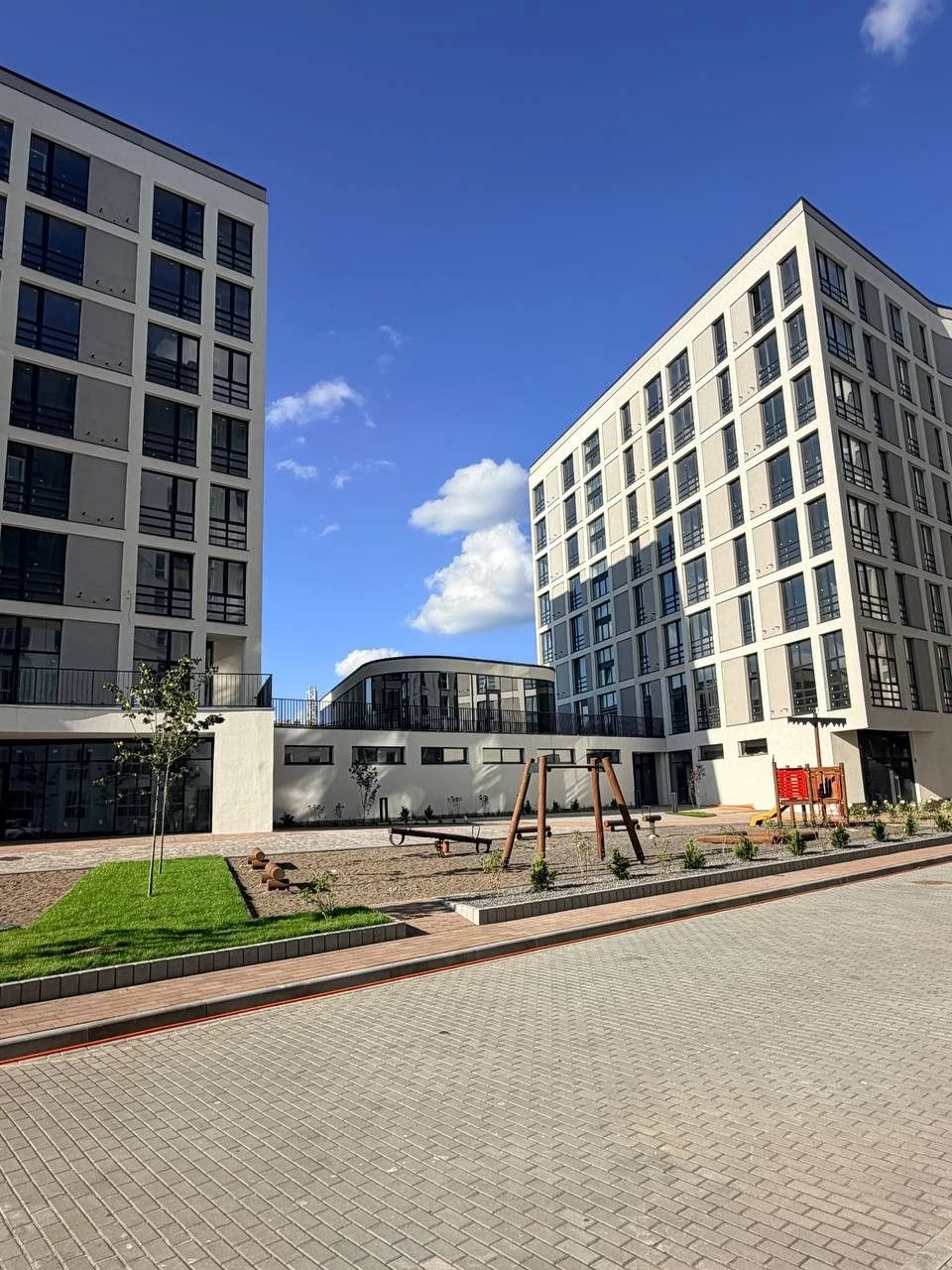 Продаж 1-кімнатної квартири в зданому будинку, вулиця Залізнична