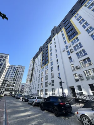 Продаж 1-кімнатної квартири в зданому будинку, вулиця Залізнична