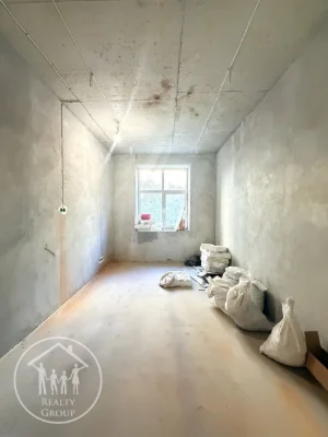 Great Deal! 2-bedroom Apartment in the Schengen Residential Complex - Renovation Started!
