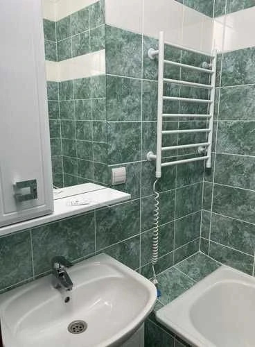 For Sale 1-Bedroom Apartment 7-Minute Walk to Borispolskaya Metro in ЖК Sіdna B
