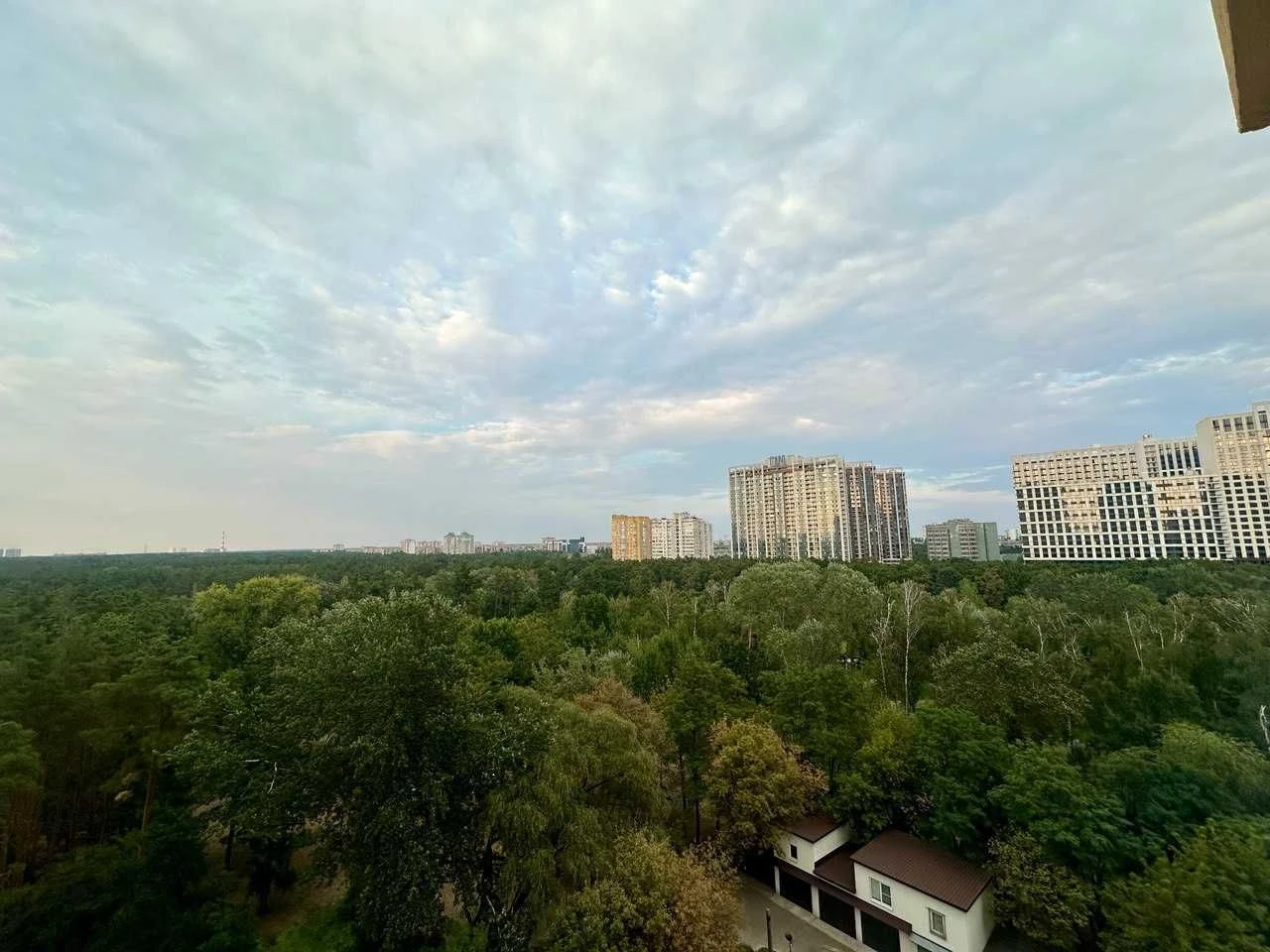 Видова квартира з дизайнерським ремонтом в ЖК «Паркові Озера»