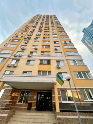 Видова квартира з дизайнерським ремонтом в ЖК «Паркові Озера»