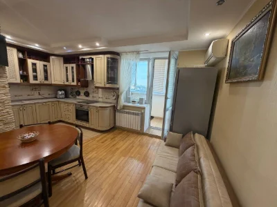 Sale of apartment on Borispolskaya Street in Kyiv / W-7473047