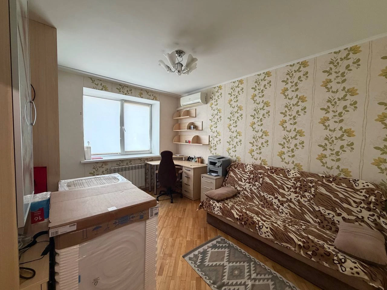 Sale of apartment on Borispolskaya Street in Kyiv / W-7473047