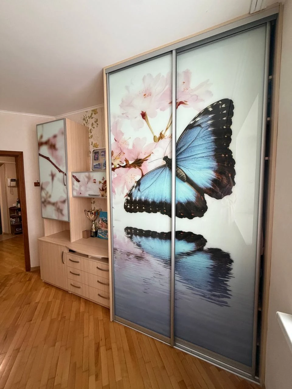 Sale of apartment on Borispolskaya Street in Kyiv / W-7473047