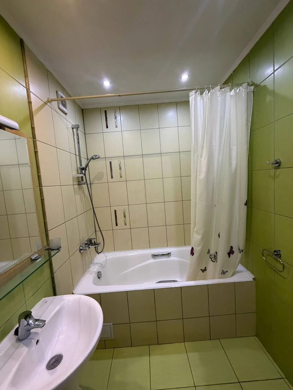 Sale of apartment on Borispolskaya Street in Kyiv / W-7473047