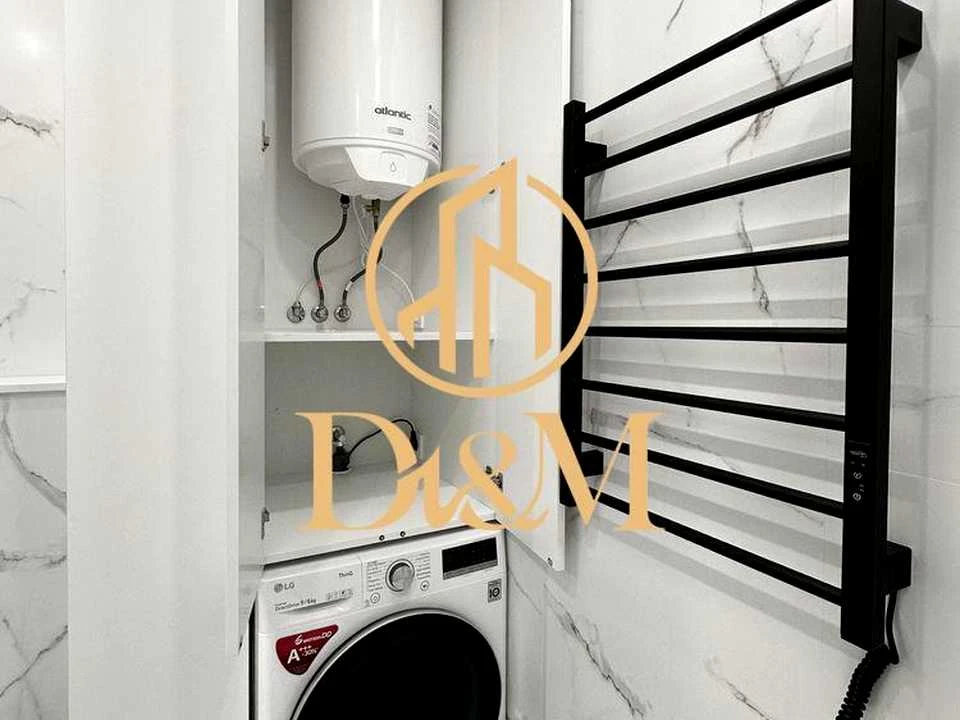 Apartment. Kyiv, Rodyny Krestyrov st.