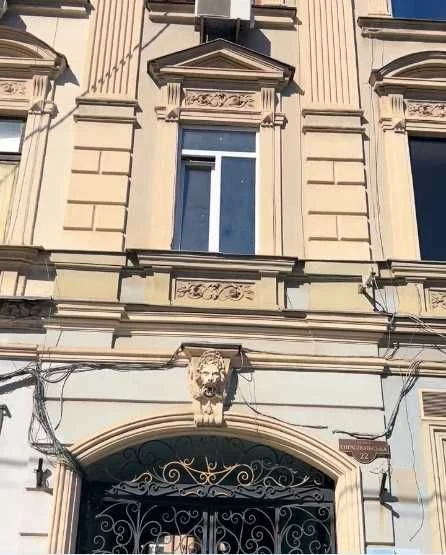 Продам 3-кімнатну чудову квартиру в гарному та міцному будинку