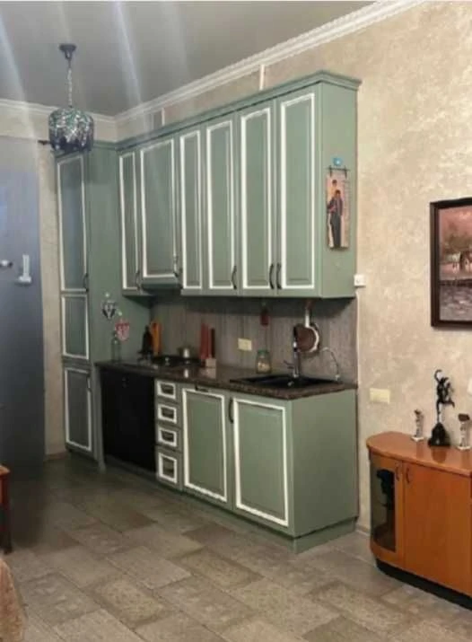 Продам 3-кімнатну чудову квартиру в гарному та міцному будинку