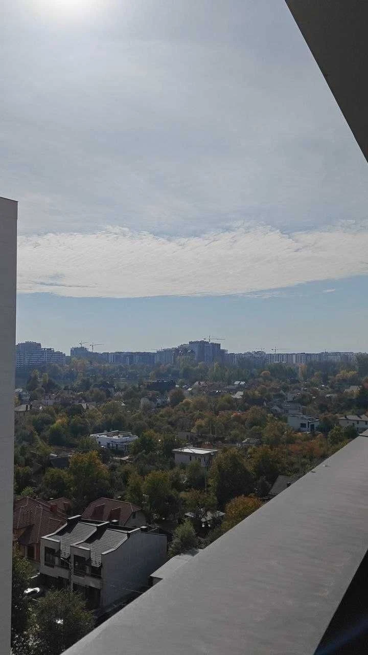 Manhattan Up (Apartment) urgent sale 2-bedroom