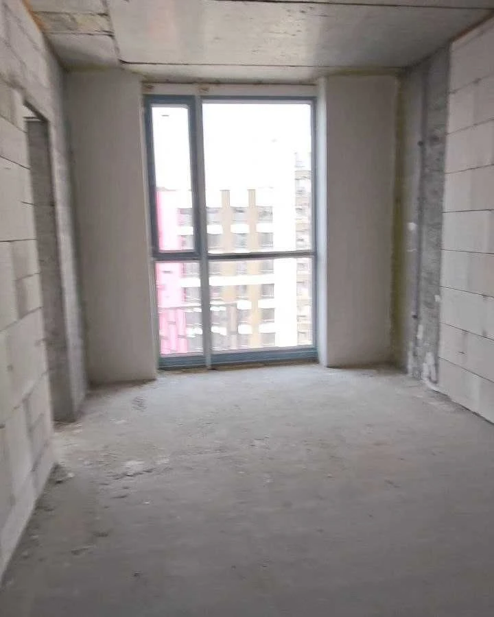 Manhattan Up (Apartment) urgent sale 2-bedroom