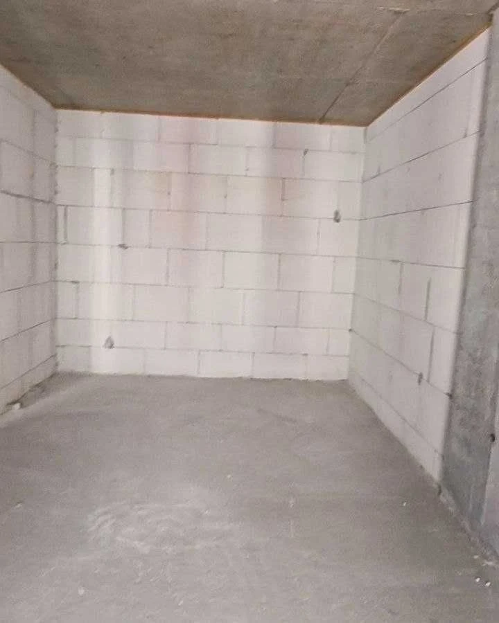 Manhattan Up (Apartment) urgent sale 2-bedroom