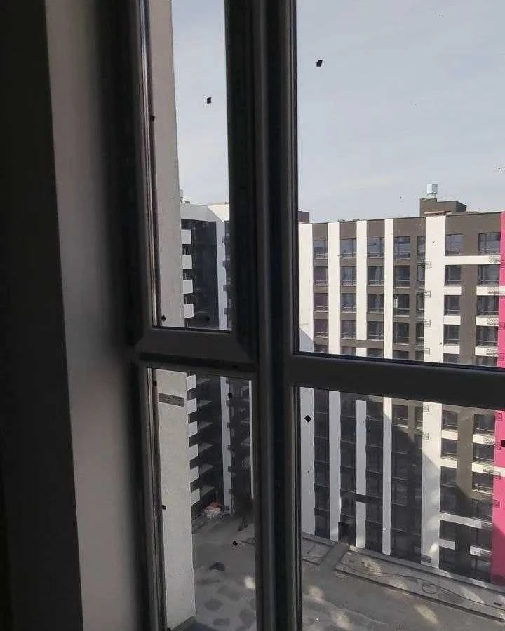 Manhattan Up (Apartment) urgent sale 2-bedroom
