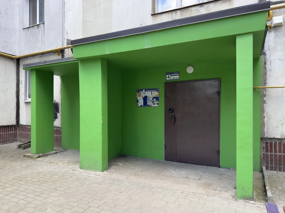 Продається 3 кімнатна квартира Івана Сірка 17