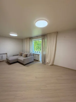 Продаж 3 -кім.квартири ,район Комарова