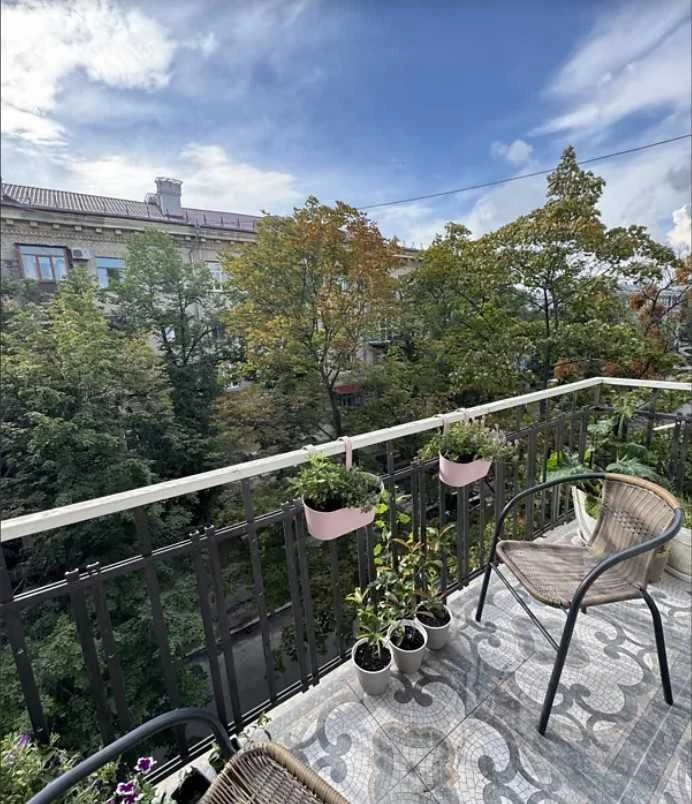 FOR SALE 3-bedroom apartment in the center, Jury Zofier Street