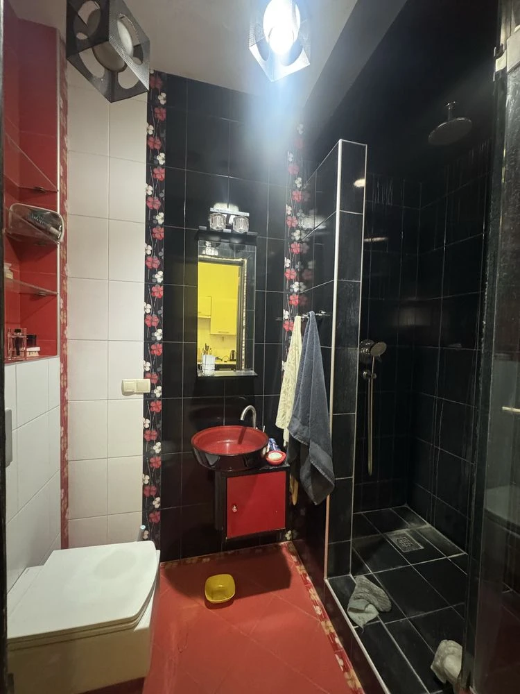 Selling 4 room apartment 150m2 in residential complex MKDU, P. Pole, 1 minute from metro