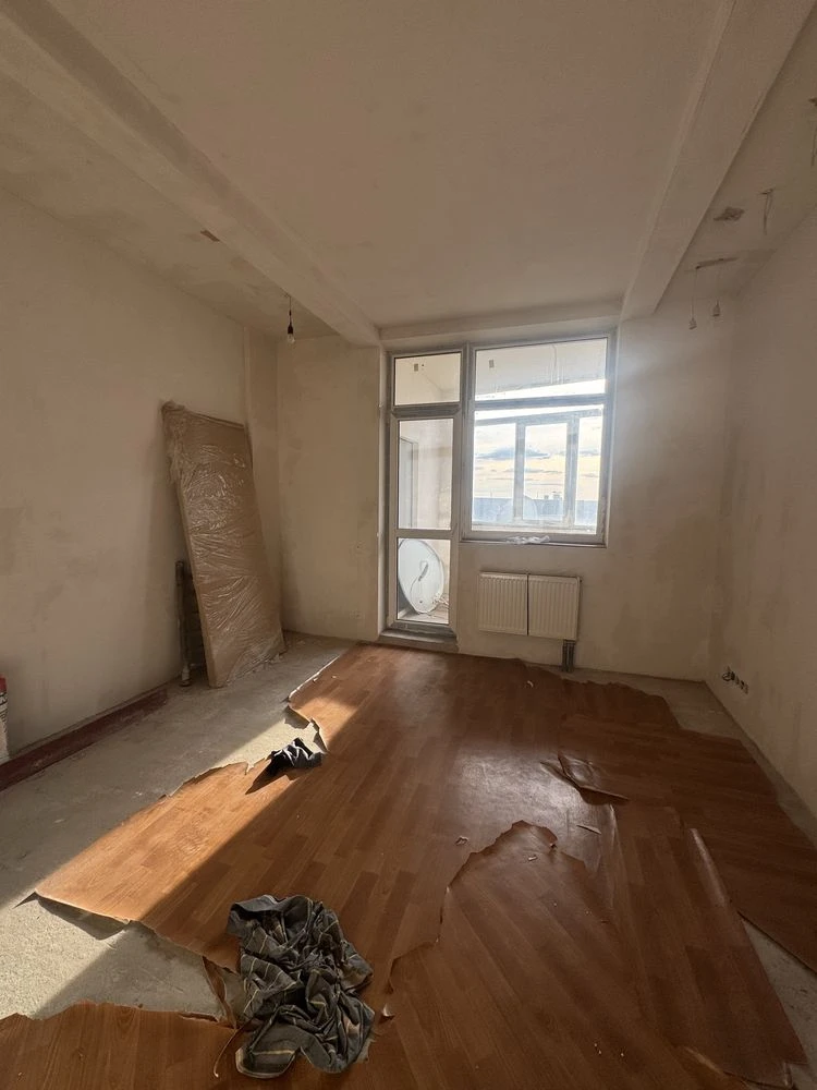 Selling 4 room apartment 150m2 in residential complex MKDU, P. Pole, 1 minute from metro