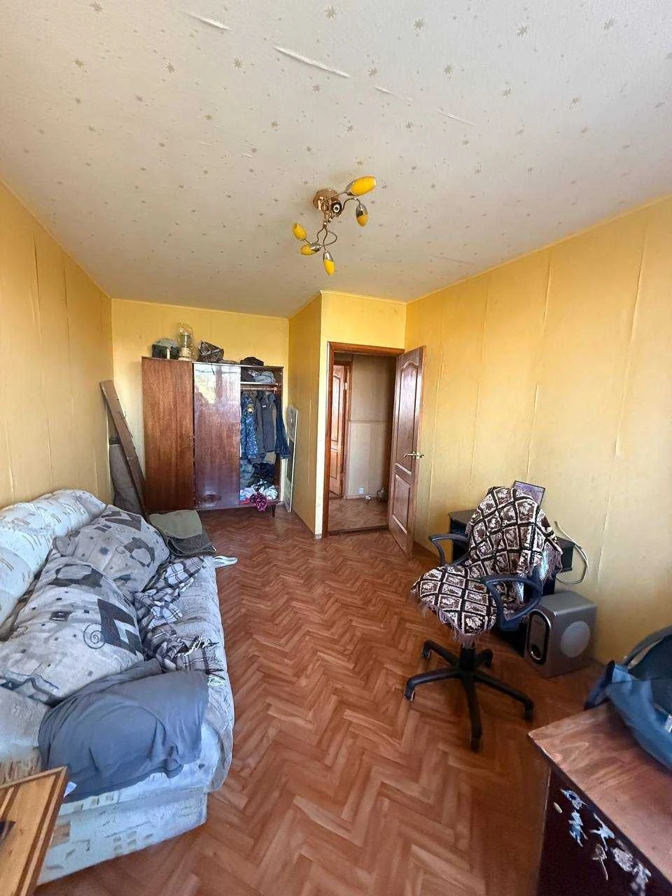 For Sale: Three-Room Apartment in Soltovka