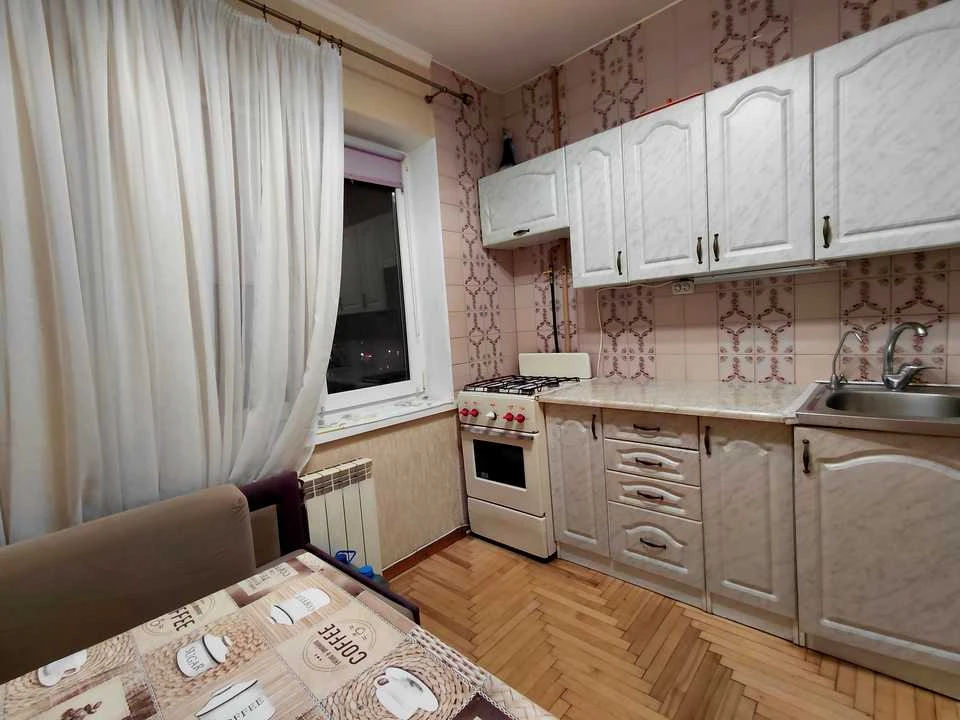 Квартира. Київ, Героїв Дніпра вул.